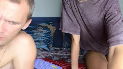 Kris Maks online show from 09-14-25, 05:01