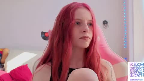 Snapshot of lisiasweet chatting on 06-24-26, 10:25 Lika online show from 06-24-26, 10:25