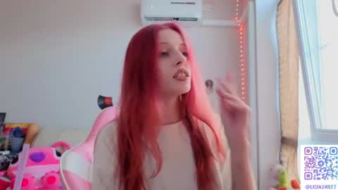 Snapshot of lisiasweet chatting on 06-30-26, 02:07 Lika online show from 06-30-26, 02:07