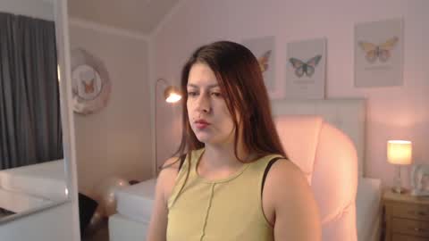 Snapshot of liss_black chatting on 01-15-25, 12:47 Andrea online show from 01-15-25, 12:47