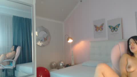 Snapshot of liss_black chatting on 01-20-25, 12:39 Andrea online show from 01-20-25, 12:39