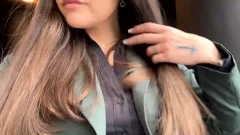 Lissa online show from 04-21-26, 10:21