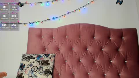 Snapshot of lissa_brown_ chatting on 01-09-25, 02:22 Lissa online show from 01-09-25, 02:22