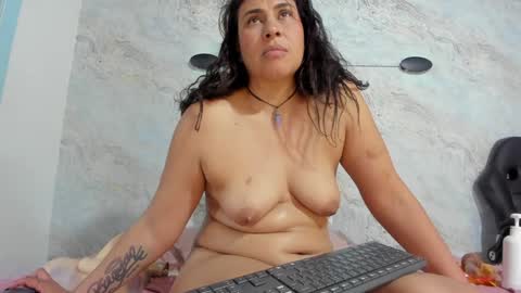 Lisa online show from 01-30-25, 06:13