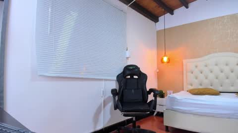 Snapshot of lissa_jhonsoon chatting on 03-12-25, 02:01 L I S S A online show from 03-12-25, 02:01