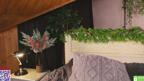 your Liza again. Next stream Dec. 1  at 2 or 3  GMT online show from 12-14-25, 06:08