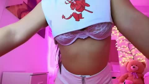 lissa_yassemin online show from 11-30-25, 09:08