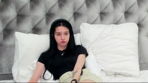 Snapshot of lissaallison chatting on 03-11-25, 01:56 LissaAllison online show from 03-11-25, 01:56