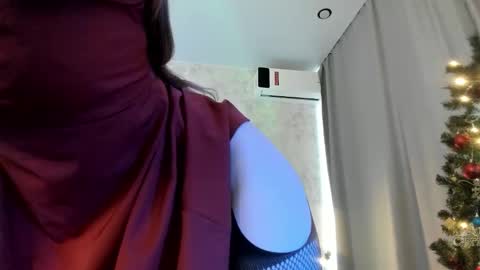 Lissa online show from 12-23-25, 07:17