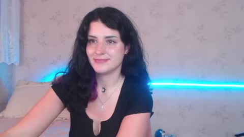 Alice Dont forget to thumbs up its very important  online show from 06-11-26, 02:04