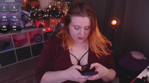 Snapshot of lissamuff chatting on 12-24-24, 04:51 Lissa online show from 12-24-24, 04:51