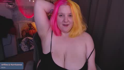 Snapshot of lissamuff chatting on 11-09-25, 01:31 Lissa online show from 11-09-25, 01:31