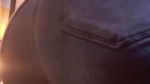 Snapshot of lisse_palmerr chatting on 11-30-25, 03:10 lisse_palmerr online show from 11-30-25, 03:10