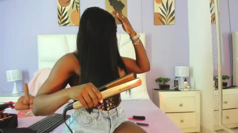 Snapshot of lissetlong69 chatting on 12-16-24, 05:49 Lisseth Long online show from 12-16-24, 05:49