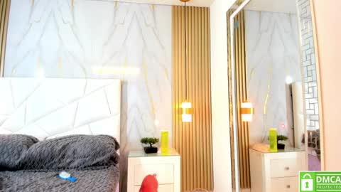 Snapshot of lissetlong69 chatting on 01-28-25, 08:57 Lisseth Long online show from 01-28-25, 08:57