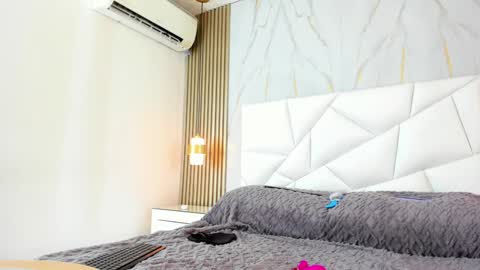 Snapshot of lissetlong69 chatting on 02-08-25, 08:42 Lisseth Long online show from 02-08-25, 08:42