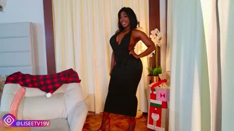 Snapshot of lissetlong69 chatting on 11-30-25, 12:25 Lisseth Long online show from 11-30-25, 12:25