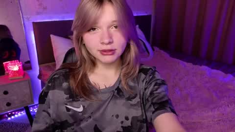 Snapshot of litabrom chatting on 12-02-24, 04:20 Lena online show from 12-02-24, 04:20