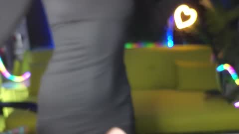 Snapshot of litabrom chatting on 12-17-24, 01:29 Lena online show from 12-17-24, 01:29