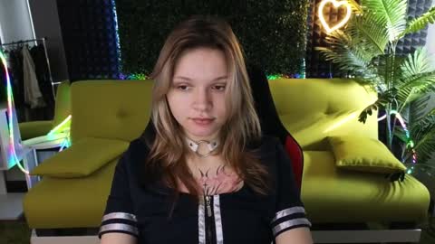 Snapshot of litabrom chatting on 02-01-25, 06:00 Lena online show from 02-01-25, 06:00