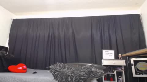 Snapshot of litas_secrets chatting on 02-25-25, 08:41 LITA a sexy milf online show from 02-25-25, 08:41