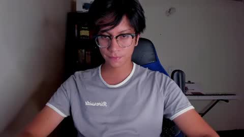 Snapshot of literateboy chatting on 06-16-26, 01:41 Literateboy online show from 06-16-26, 01:41