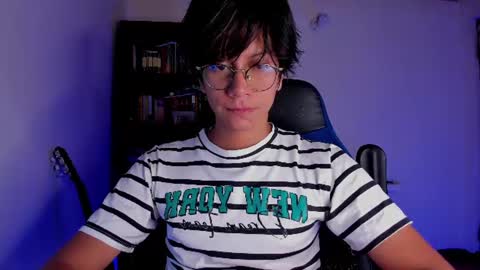 Snapshot of literateboy chatting on 07-09-26, 01:42 Literateboy online show from 07-09-26, 01:42