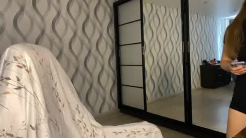 Snapshot of litle_girl05 chatting on 07-14-26, 04:13 LUNA online show from 07-14-26, 04:13