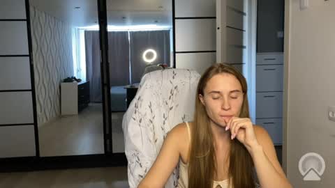 Snapshot of litle_girl05 chatting on 07-31-26, 02:49 LUNA online show from 07-31-26, 02:49