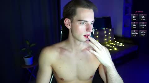 Snapshot of litmate chatting on 11-19-25, 02:44 ask me online show from 11-19-25, 02:44