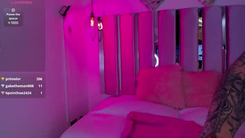 little ary online show from 12-11-24, 07:20