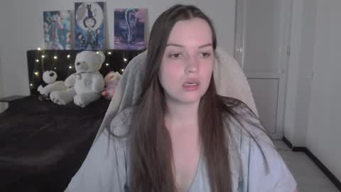 Snapshot of little__flowers chatting on 09-20-25, 08:37 little__flowers online show from 09-20-25, 08:37