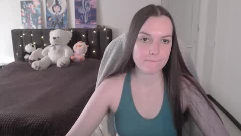 Snapshot of little__flowers chatting on 11-08-25, 06:35 little__flowers online show from 11-08-25, 06:35