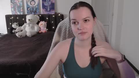 Snapshot of little__flowers chatting on 11-09-25, 08:12 little__flowers online show from 11-09-25, 08:12