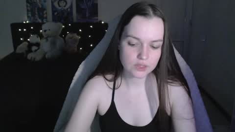 little__flowers online show from 04-07-26, 09:32