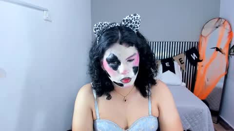 Snapshot of little_alli chatting on 10-28-25, 09:06 L I T T L E A L L I online show from 10-28-25, 09:06