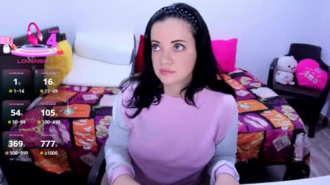 Snapshot of little_angely chatting on 11-22-25, 04:33 Angely online show from 11-22-25, 04:33