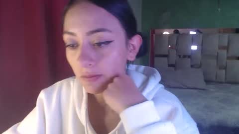 Aliciaparaisss online show from 12-14-25, 07:58