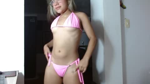 Snapshot of little_babyboo_ chatting on 05-23-26, 10:30 Catalina online show from 05-23-26, 10:30