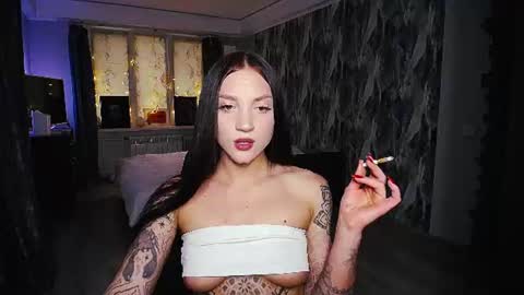Snapshot of little_birdy chatting on 06-24-26, 05:01 Birdy online show from 06-24-26, 05:01
