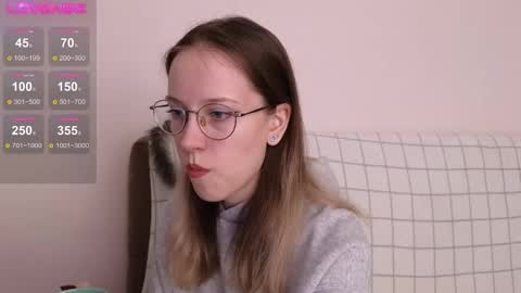 Snapshot of little_bliss chatting on 11-28-25, 06:43 little_bliss online show from 11-28-25, 06:43