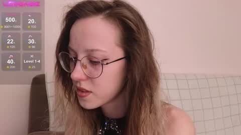 Snapshot of little_bliss chatting on 12-18-25, 10:38 little_bliss online show from 12-18-25, 10:38