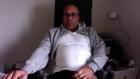 Snapshot of little_buddha chatting on 12-12-24, 09:30 Pure Black Power online show from 12-12-24, 09:30