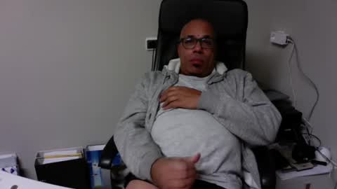 Snapshot of little_buddha chatting on 12-15-24, 10:37 Pure Black Power online show from 12-15-24, 10:37