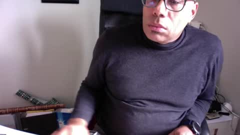 Snapshot of little_buddha chatting on 01-06-25, 11:18 Pure Black Power online show from 01-06-25, 11:18