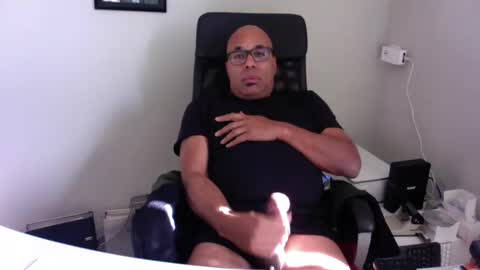 Snapshot of little_buddha chatting on 10-31-25, 11:33 Pure Black Power online show from 10-31-25, 11:33