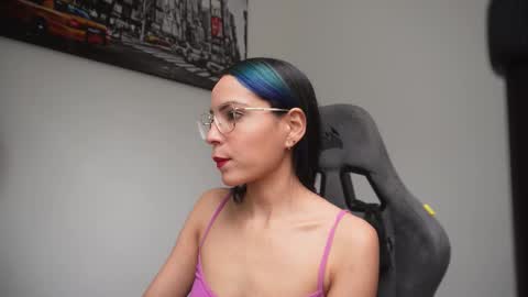 Snapshot of little_eli chatting on 02-12-26, 07:09 Help me reach 100 likes online show from 02-12-26, 07:09