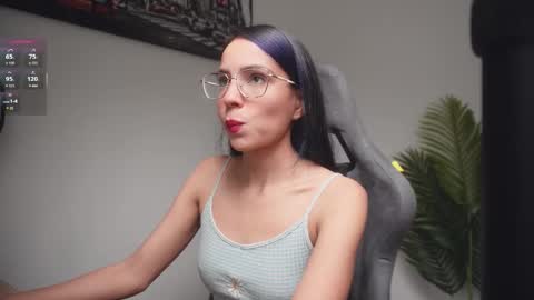 Snapshot of little_eli chatting on 02-24-26, 07:12 Help me reach 100 likes online show from 02-24-26, 07:12