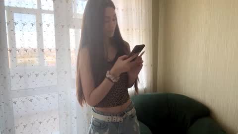 Viiola online show from 10-10-25, 04:44