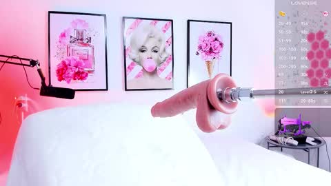 little_ivonne online show from 11-07-25, 09:26